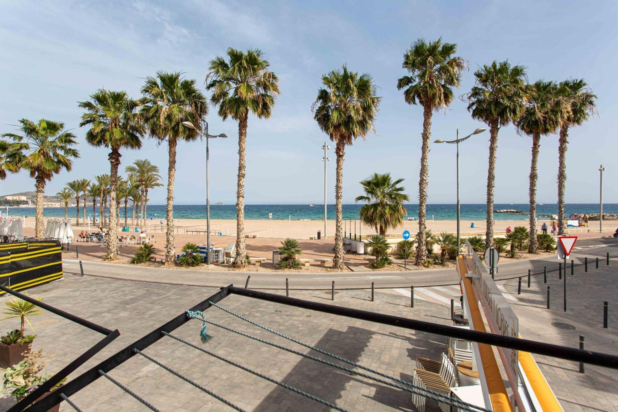 Arsenal 31 By Seaward Suites Villajoyosa Exterior photo